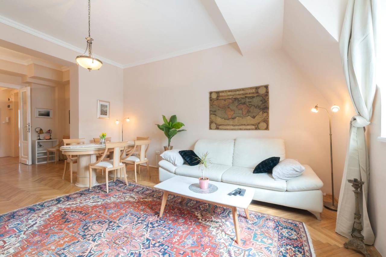 Opera & Basilica 2 Bedrooms With Balcony Budapest Exterior foto